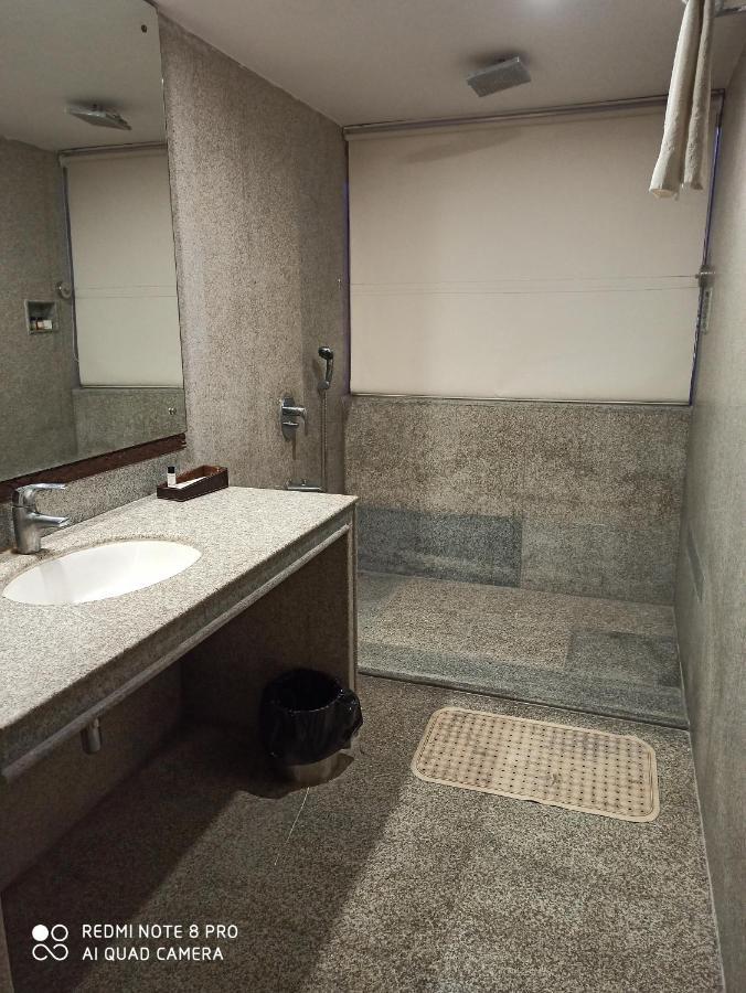 Hotel Patliputra Exotica Patna  Zewnętrze zdjęcie