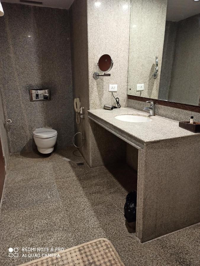 Hotel Patliputra Exotica Patna  Zewnętrze zdjęcie